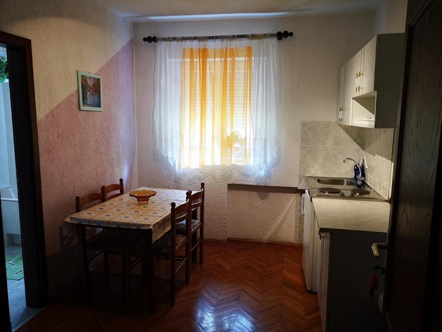 Apartments Anita Sibinj Krmpotski Dış mekan fotoğraf