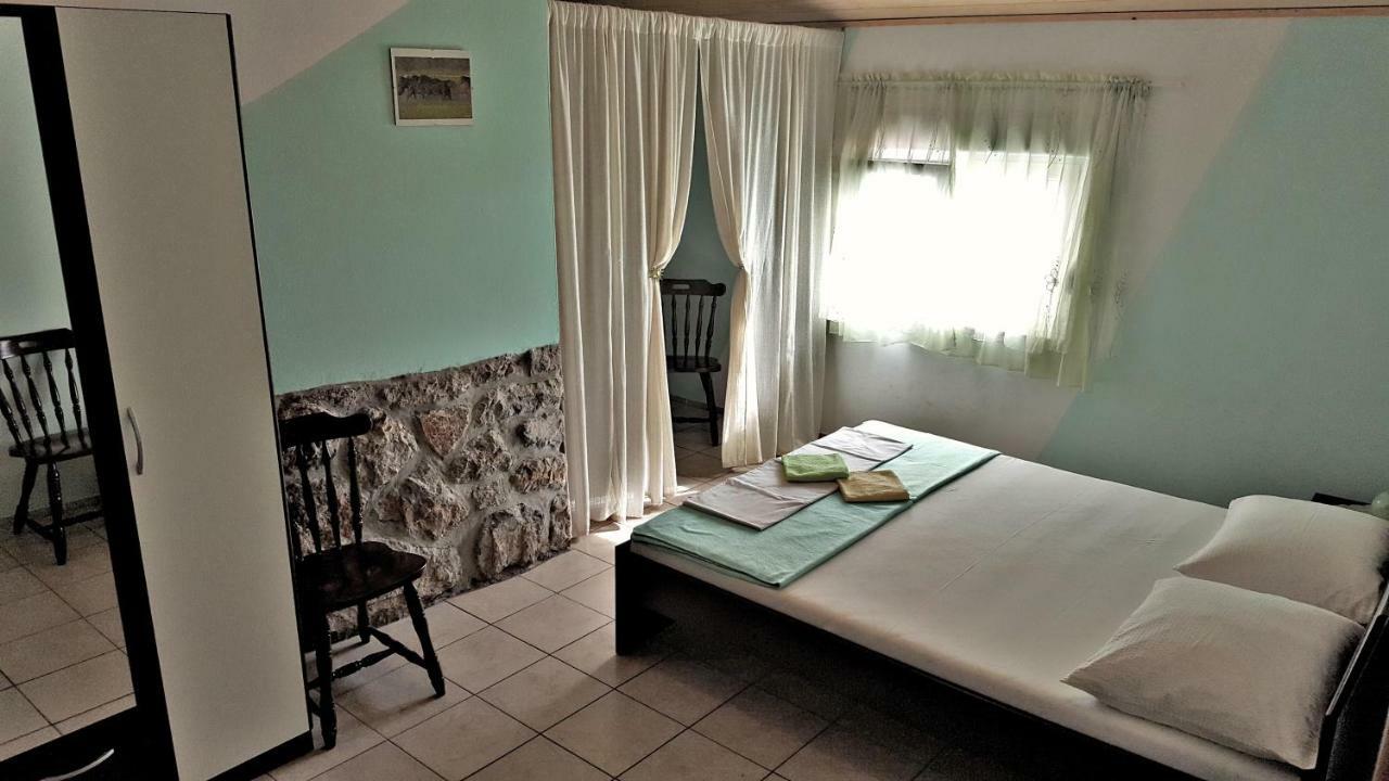 Apartments Anita Sibinj Krmpotski Dış mekan fotoğraf