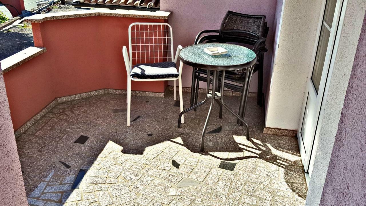 Apartments Anita Sibinj Krmpotski Dış mekan fotoğraf